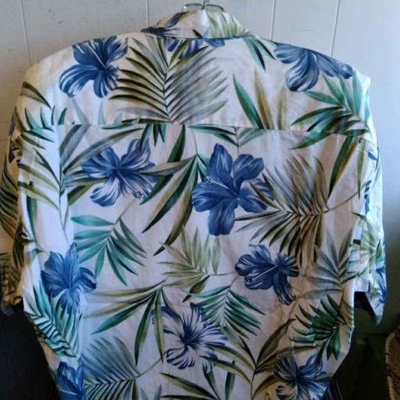 Hawaiian Aloha Shirt - Picture 2 of 5
